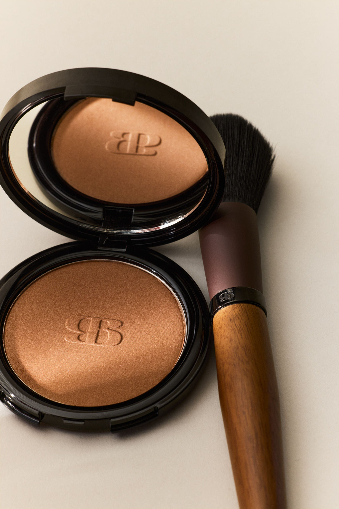The Bronzer, and the brush built for it