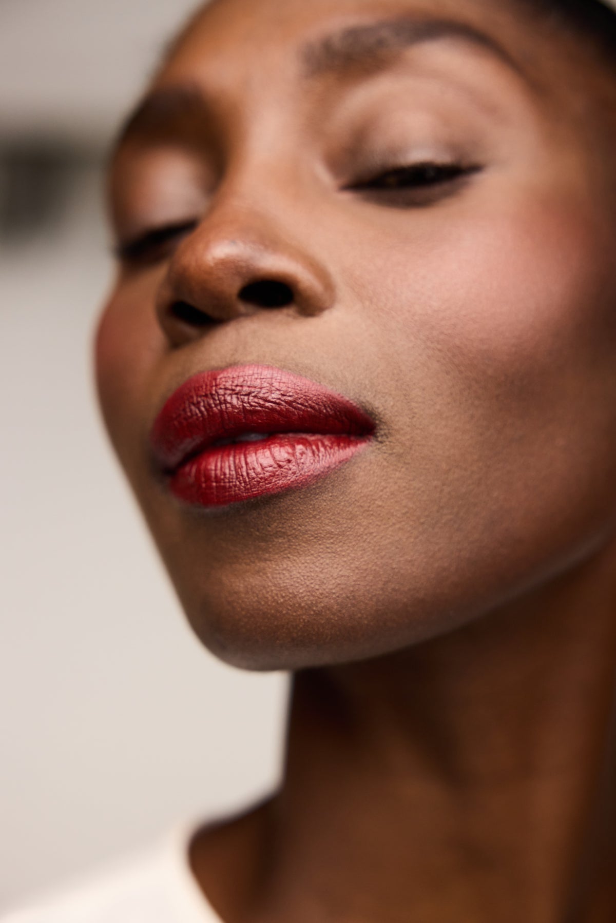 The Satin Signature Lipstick